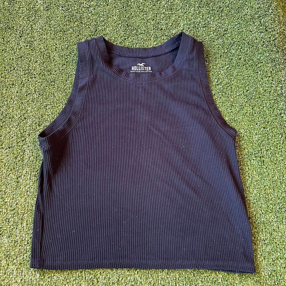 Hollister-co Women's Black and Navy Crop-top